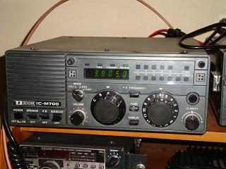icom m-700